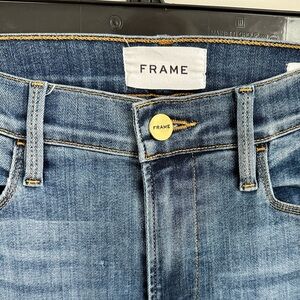 FRAME denim Le high skinny in size 29. Good preloved condition.
